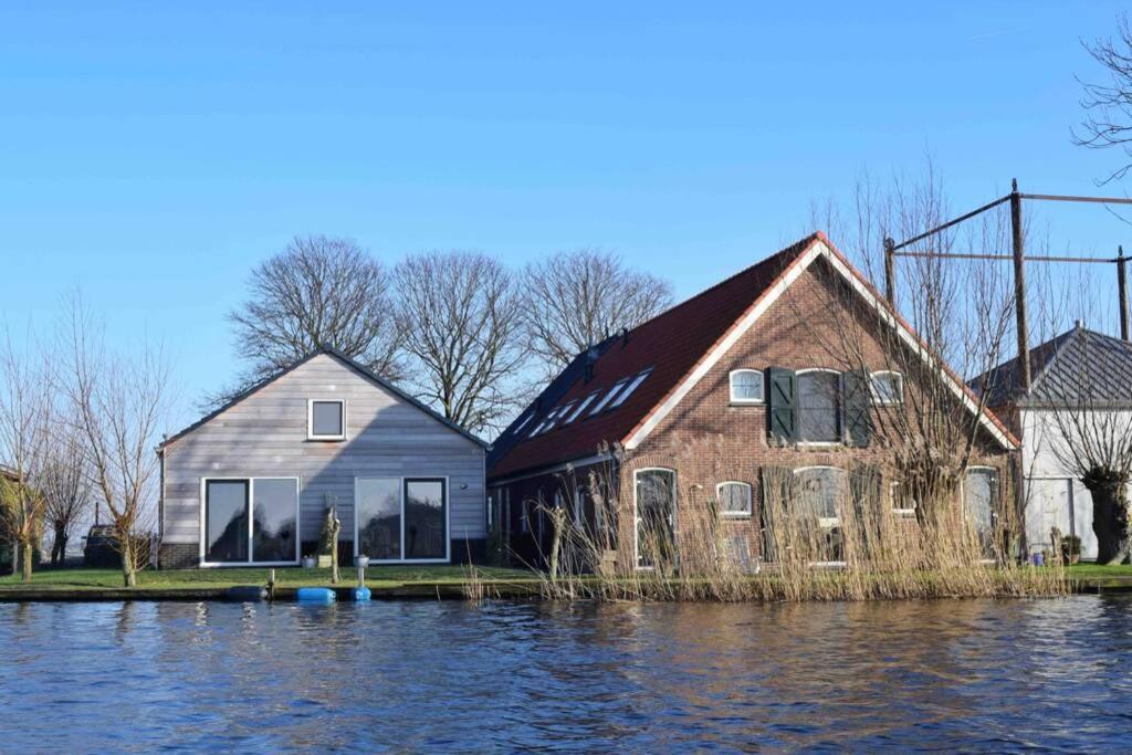 Mooi Vakantiehuis Prachtig Gelegen Aan Het Water Rijpwetering Esterno foto