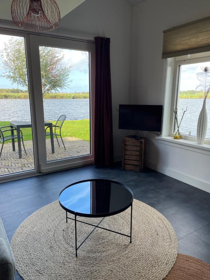 Mooi Vakantiehuis Prachtig Gelegen Aan Het Water Rijpwetering Esterno foto