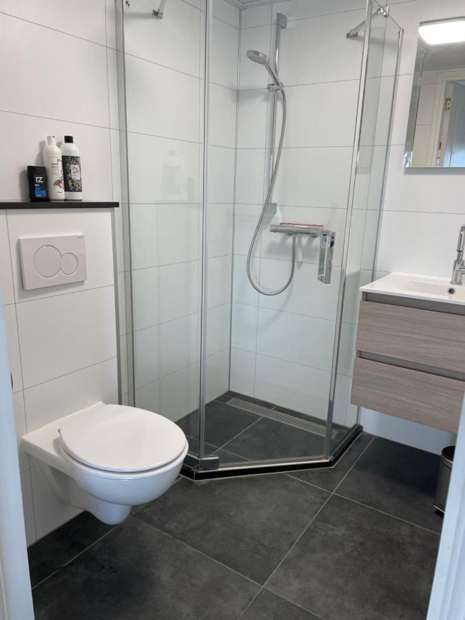 Mooi Vakantiehuis Prachtig Gelegen Aan Het Water Rijpwetering Esterno foto
